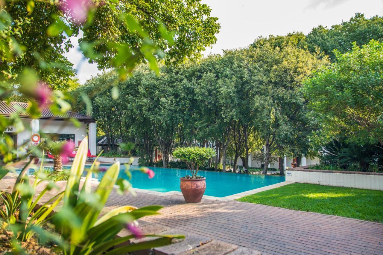 Indaba Hotel, & Conference Center 4*